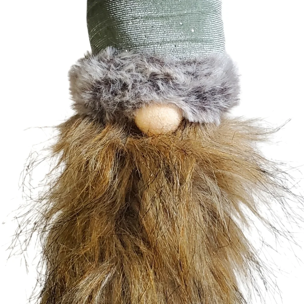 GNOME BOTTLE TOPPER WITH PALE GREEN HAT AND LONG BEARD FOR HOLIDAY GIFTS NEW